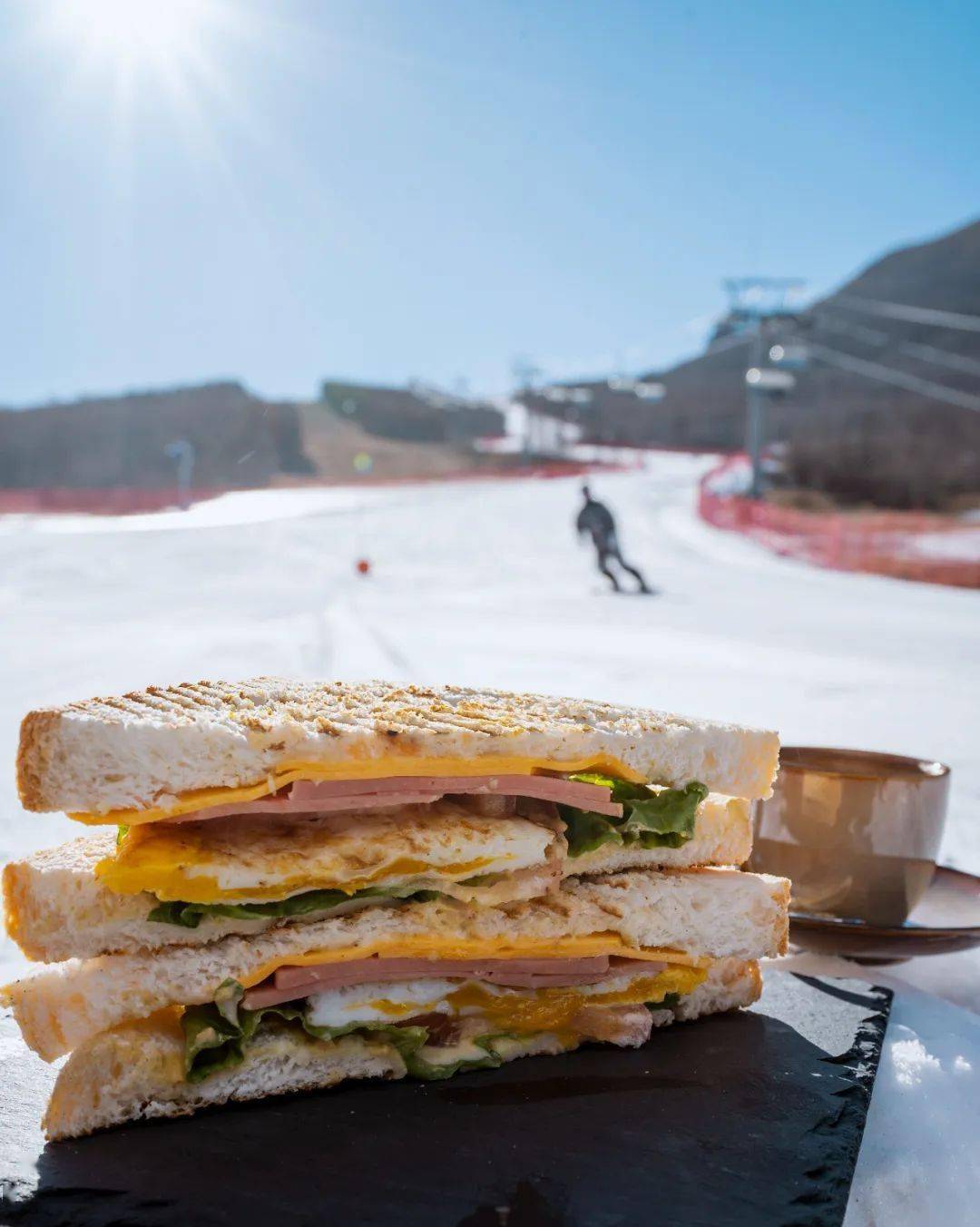 解锁太舞冬季新美食尽在南山里帕尼尼小屋