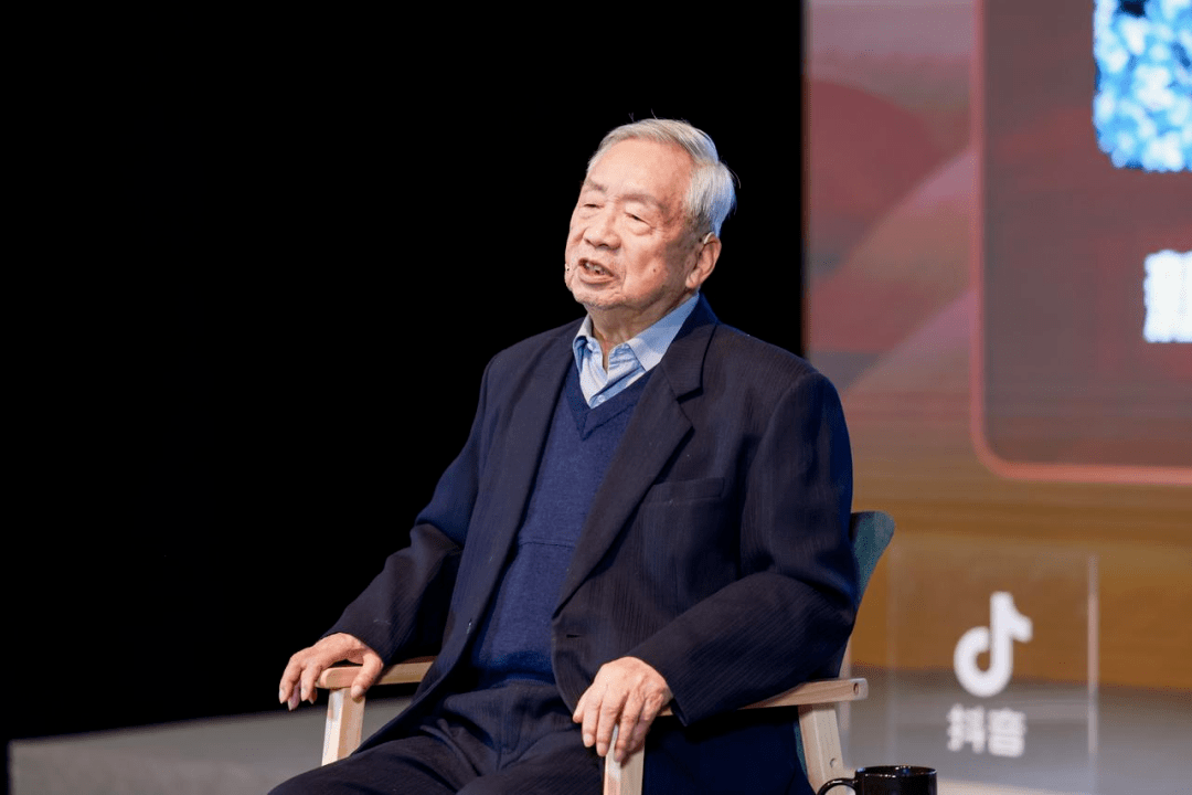 钱学森诞辰111年!仰望星空,那里有中国空间站,相信钱老也在