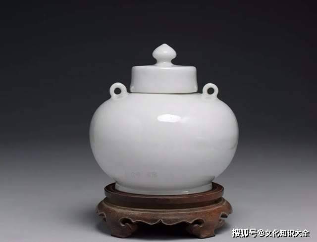 明代永乐甜白釉瓷器鉴定方法和真品特征_馆藏_清代_白瓷