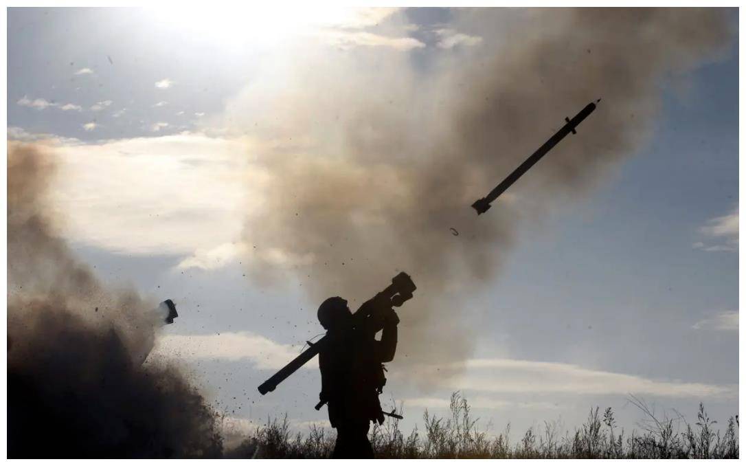 3座俄机场48小时内接连被炸,美国继续拱火,法国却替俄发声_俄军