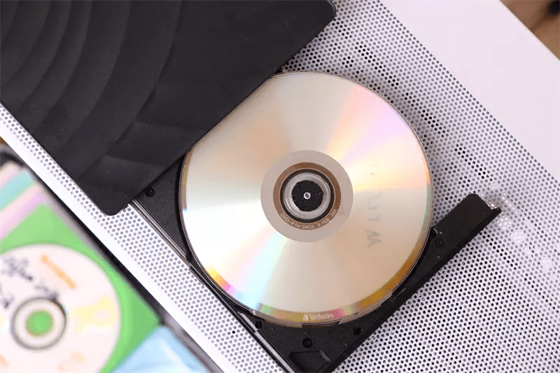 原创
            双接口识别，免驱即插即用，支持千年光盘！威宝刻录机体验7