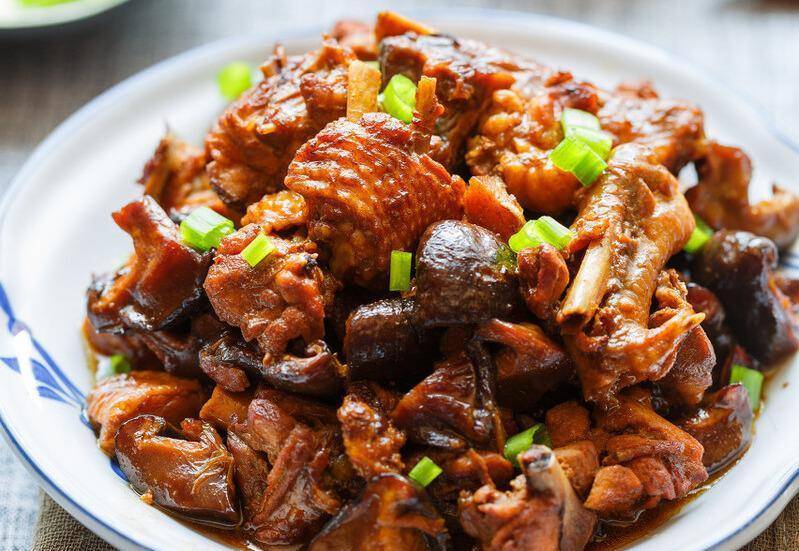 红黄金白黑,金玉满堂鸡,鲜美多汁营养丰富,老人孩子吃着都合适_山药