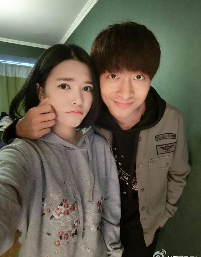 在后来进入全国20强的时候,左立就是凭借赵雷的《成都》和《南方姑娘