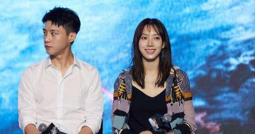 参加完选秀节目后,赵小棠的资源为什么这么好?_赵晓棠_因为_偶像