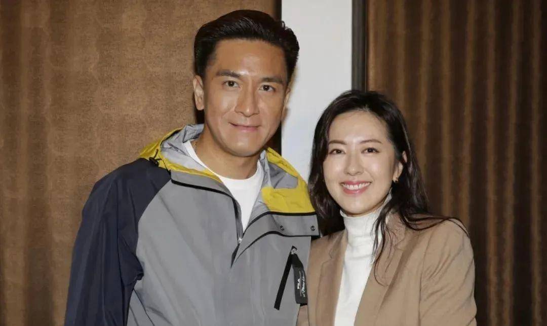 如今已经41岁的唐诗咏依旧单身,朋友不多,个个交心,都赞她贤淑,乐于