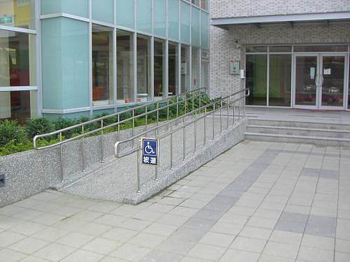 公共无障碍设施|藏在街头巷尾里的小温暖(卫生间篇)_cm_扶手_轮椅