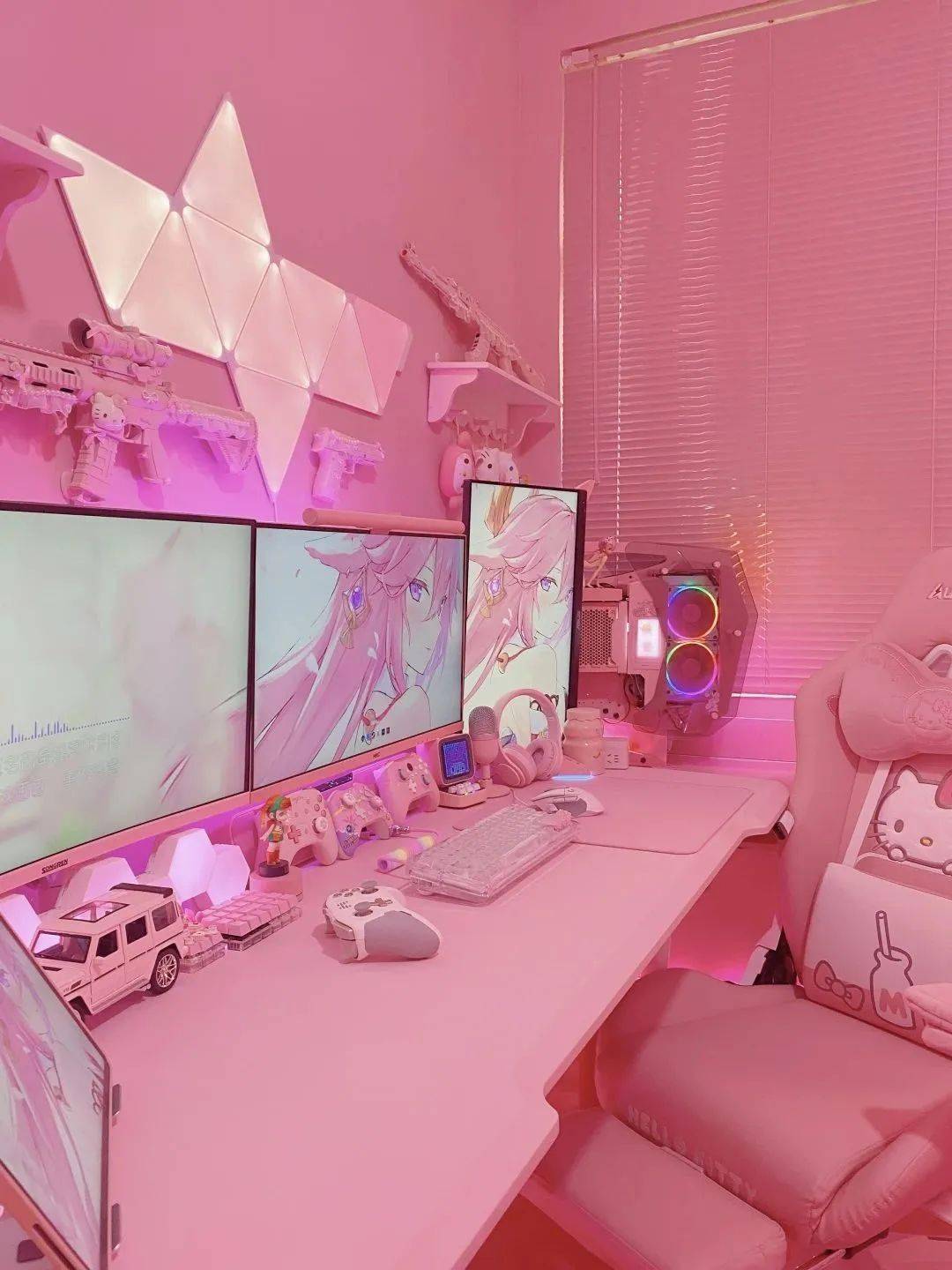 玩家体验|粉色电竞房桌搭清单,为你奉上三连屏的三倍快乐!