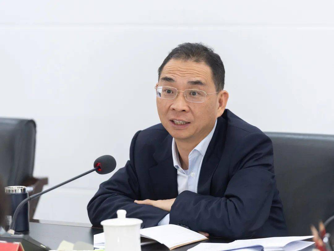 吴贤德到市人大常委会征求《政府工作报告》意见建议_监督_精神_福州