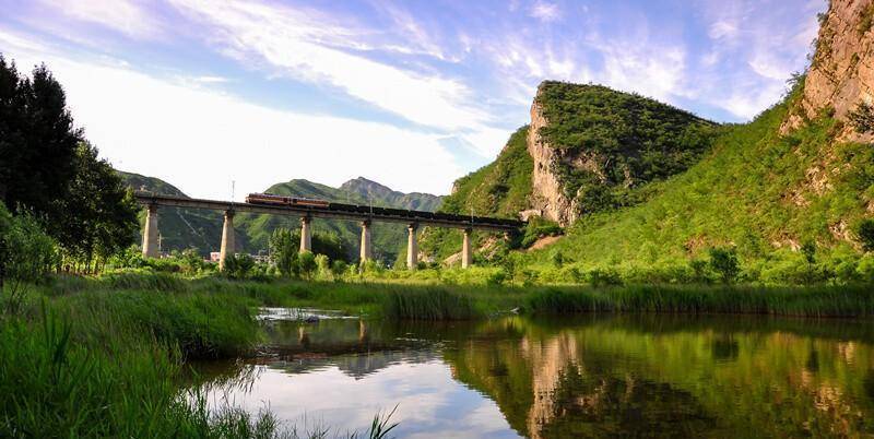 北京门头沟,小众而美的山水之地,落坡岭湖光山色配上幽静小站_京西
