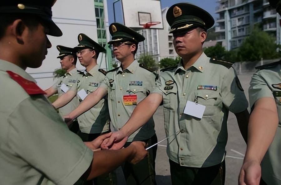 辽宁抚顺军考辅导:现役武警考军校要多少分_科目_军事_总分