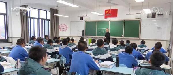 護航未成年人 “兜底”權益 制度化推進家庭教育指導