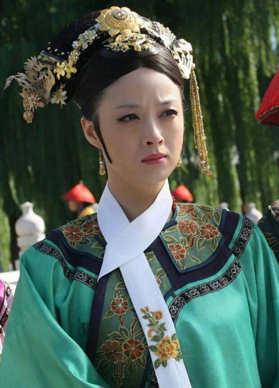 拍《甄嬛传》时,他看了一眼饰演华妃的蒋欣:上妆看上去这么老?