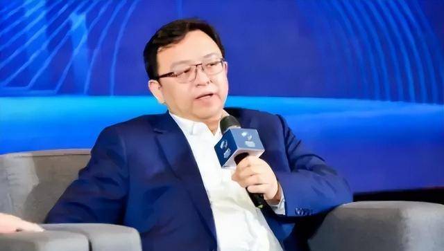 王传福:13岁丧父15岁丧母,嫂子卖嫁妆供学,今身价百亿不忘兄嫂_王传方