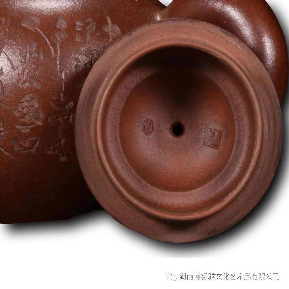 品鉴:何道洪款壶款题诗紫砂壶_in_and_the