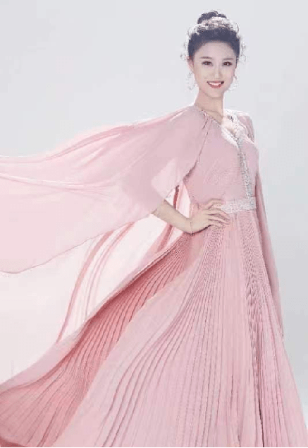 中国歌剧舞剧院歌剧演员,青年男高音歌唱家.