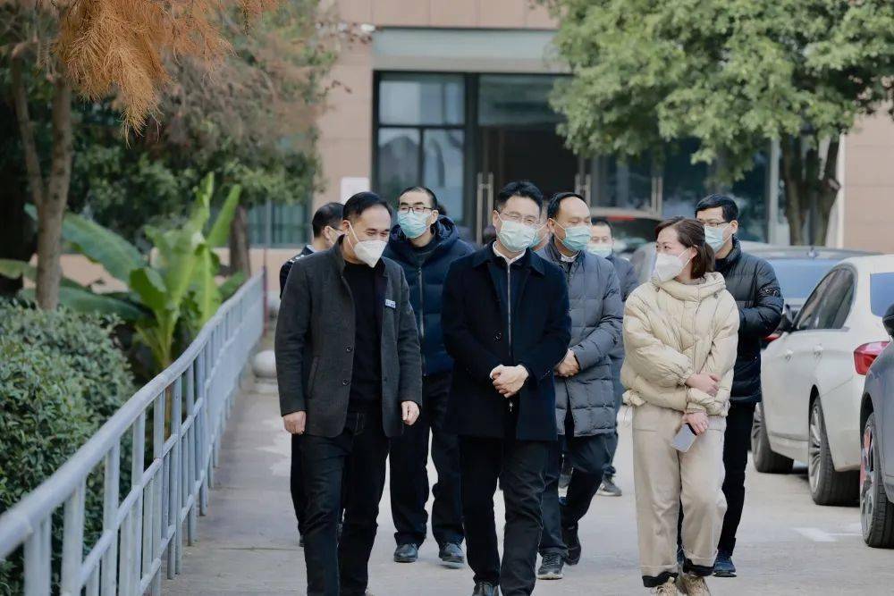 金华市婺城区政法委书记胡小荣,婺城区市场监督管理局副局长余品军