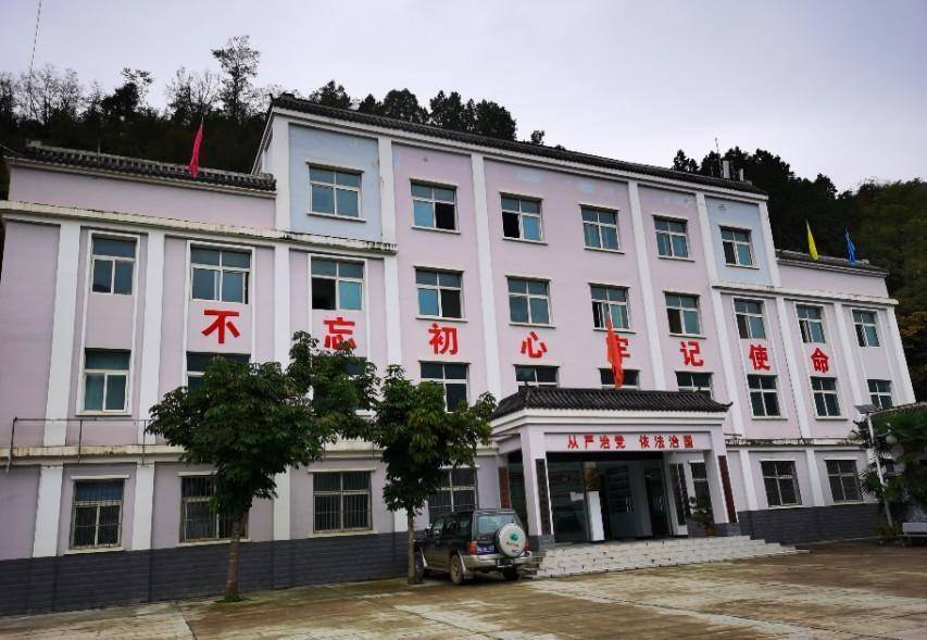 宝成线两当站:一个远离县城,所有客车都要停靠的小站_站儿巷镇_甘肃