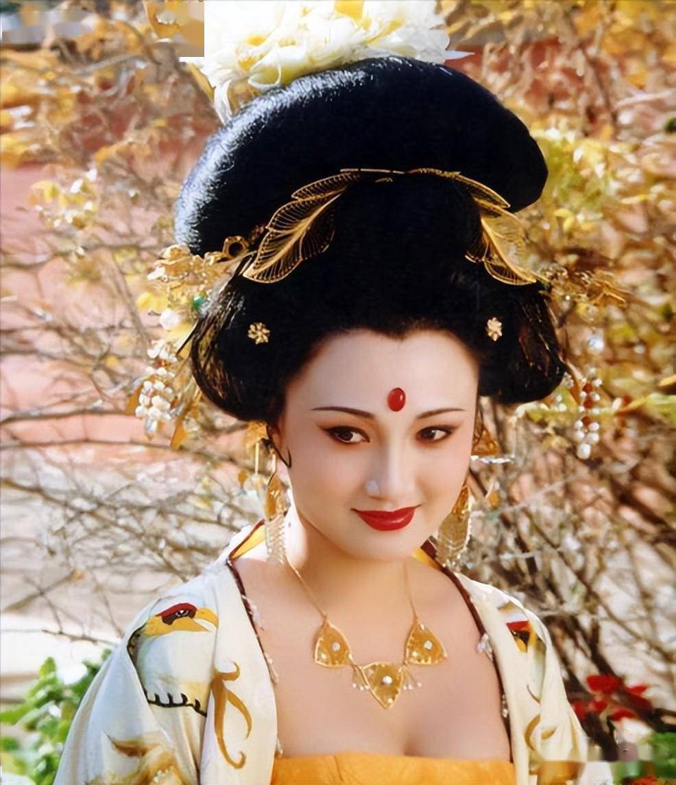 杨贵妃的死因，被电影美化了太多，正史还原她真实的一生_手机搜狐网