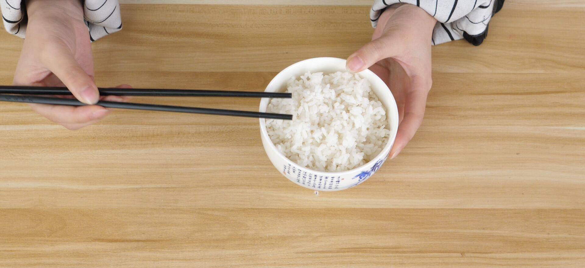餐桌礼仪筷子图片