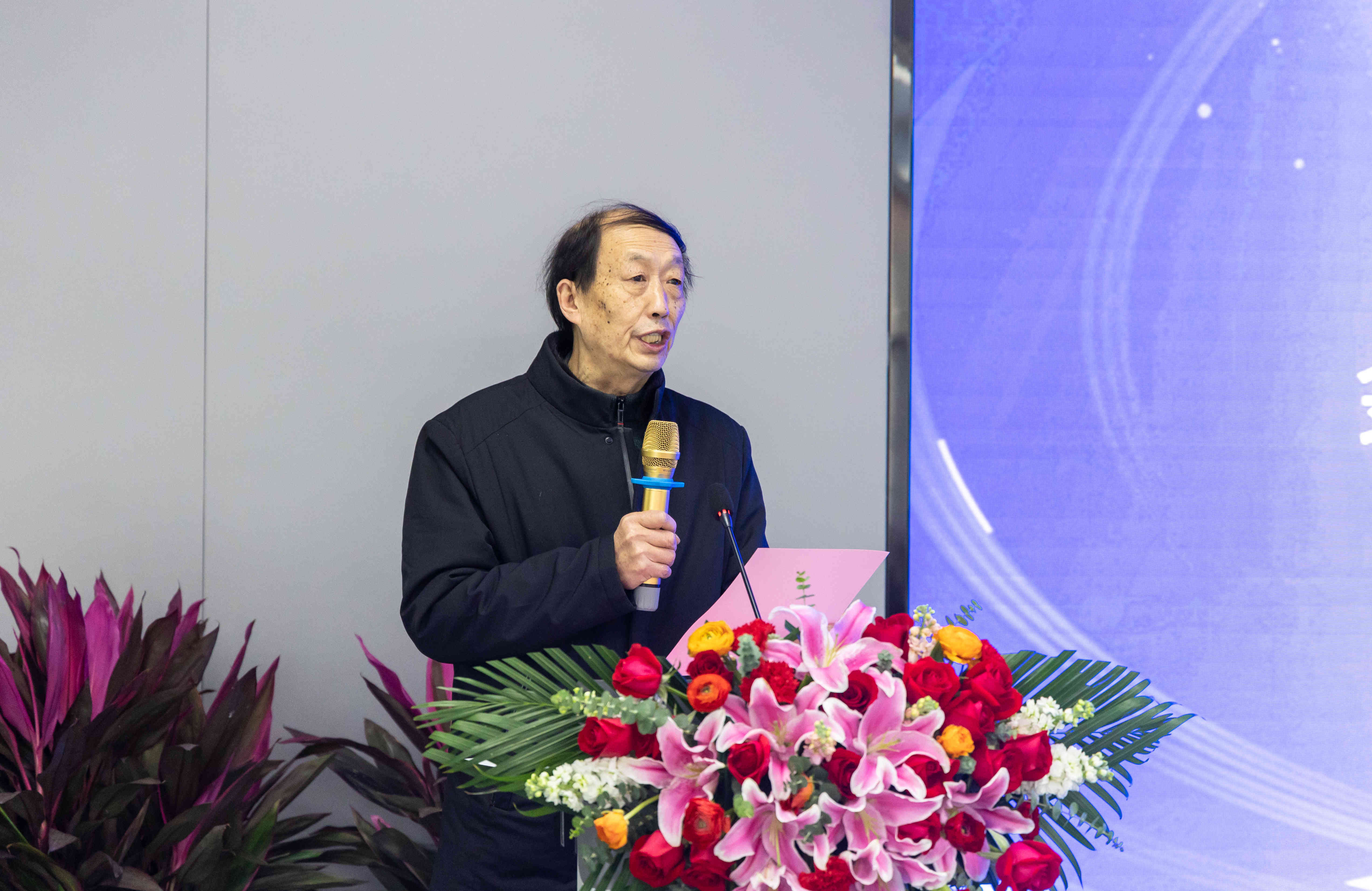 参加本次活动的领导有长安区政府副区长梁文辉,西安郭杜教育科技产业