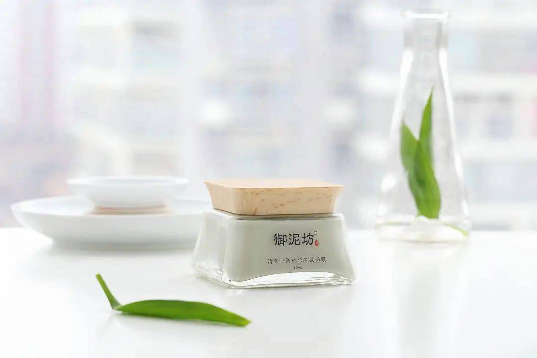 此外,湖南揽月机电姿态控制产品,也保障了我国'一箭十四星'成功入轨.