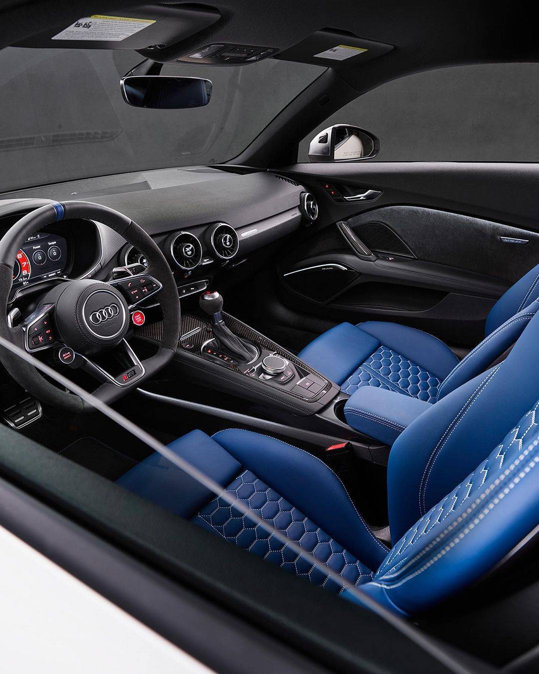 快来挑奥迪tt rs的车身和内饰颜色!记得贴xpel_搜狐汽车_搜狐网