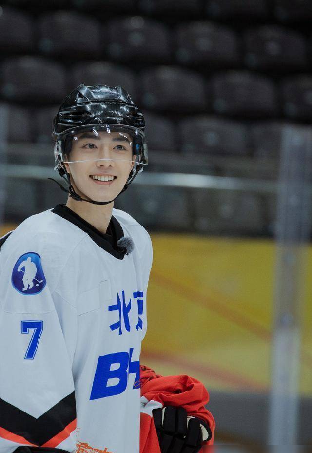 外界给你多少的偏见,我们就给你多少的偏爱_小飞侠_表演_肖战