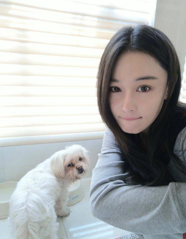 张馨予带妈妈一起撒狗粮,何捷不愧是最佳女婿,耍的丈母娘哈哈笑_日子