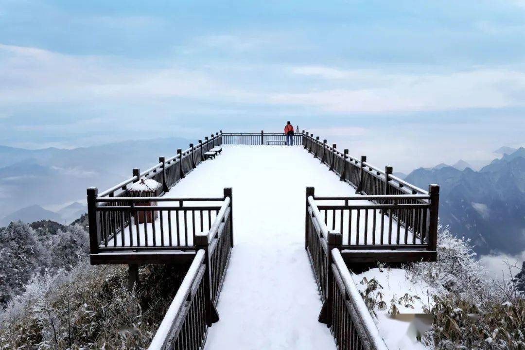 看完不少人坐不住了…_棧道_巴山_冰雪