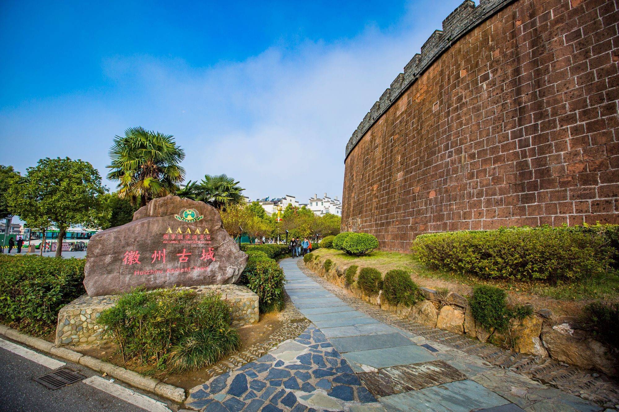 安徽歙县徽州古城,看景品茶听民歌,感受徽州人的生活画卷_地方_楼阁