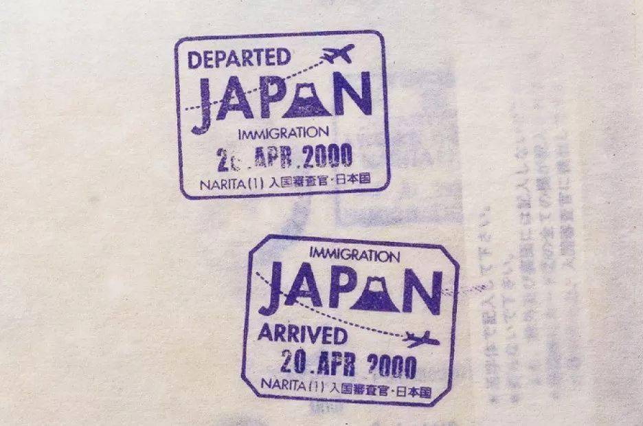 佐藤雅彦 x 出入境章在re—desing展中,收集了三十二名来自日本顶尖