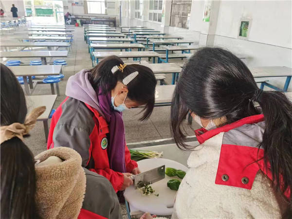 盱眙县明祖陵中学举办学生厨艺大比拼活动_比赛_参赛_综合