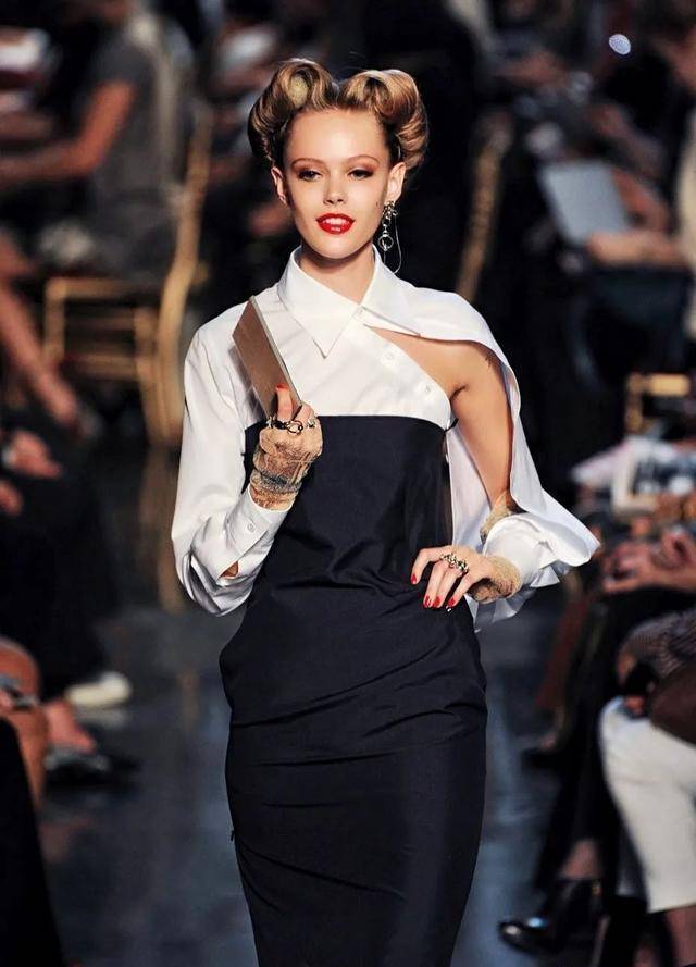 活成人间仙女模样,这张清冷面孔太高级了_frida_北欧_气质