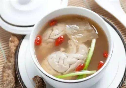 简单操作啦羊脑汤什么的(害怕的小伙伴可以直接划过)但老火靓汤要是