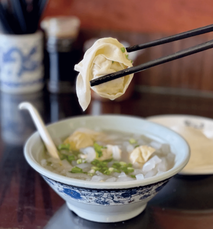 一碗热汤是对冬天最好的诠释丁莲芳千张包是湖州人冬天里的必备美食点