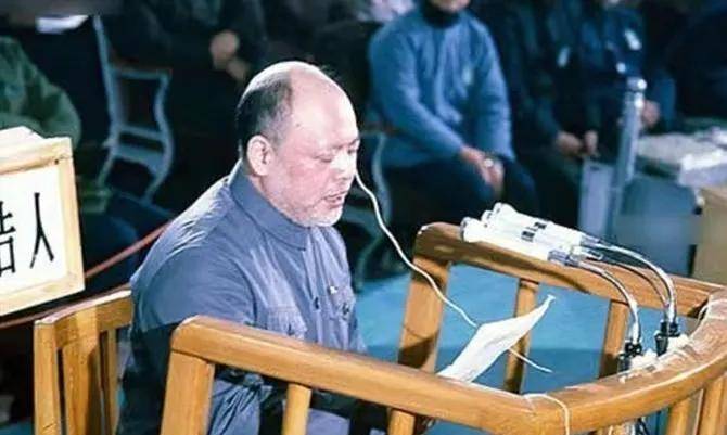 关于姚文元被抓,他的妻子金英回忆称1976年10月6日那天,和正常一样