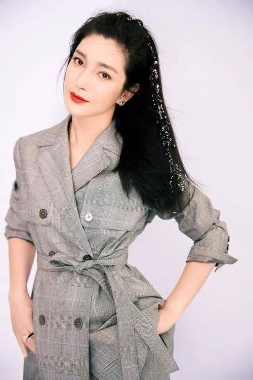 娱乐明星李冰冰是梅西铁粉,决赛前后都为梅西打气,真情实感流露_世界