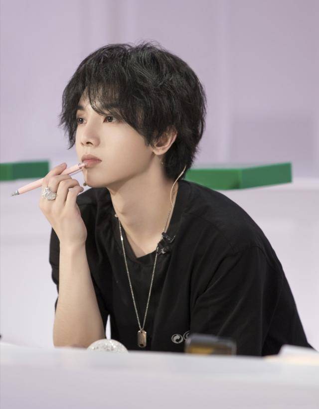 《明日之子》3季都有华晨宇?