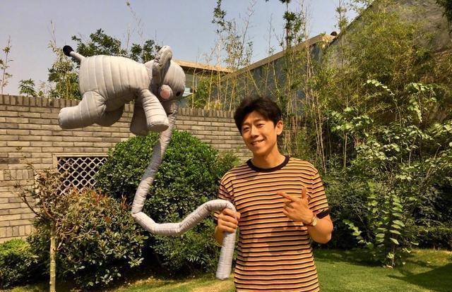 夏雨:忘记少年孤独,让画家爸爸晚年幸福_夏朝忱_儿子_父亲