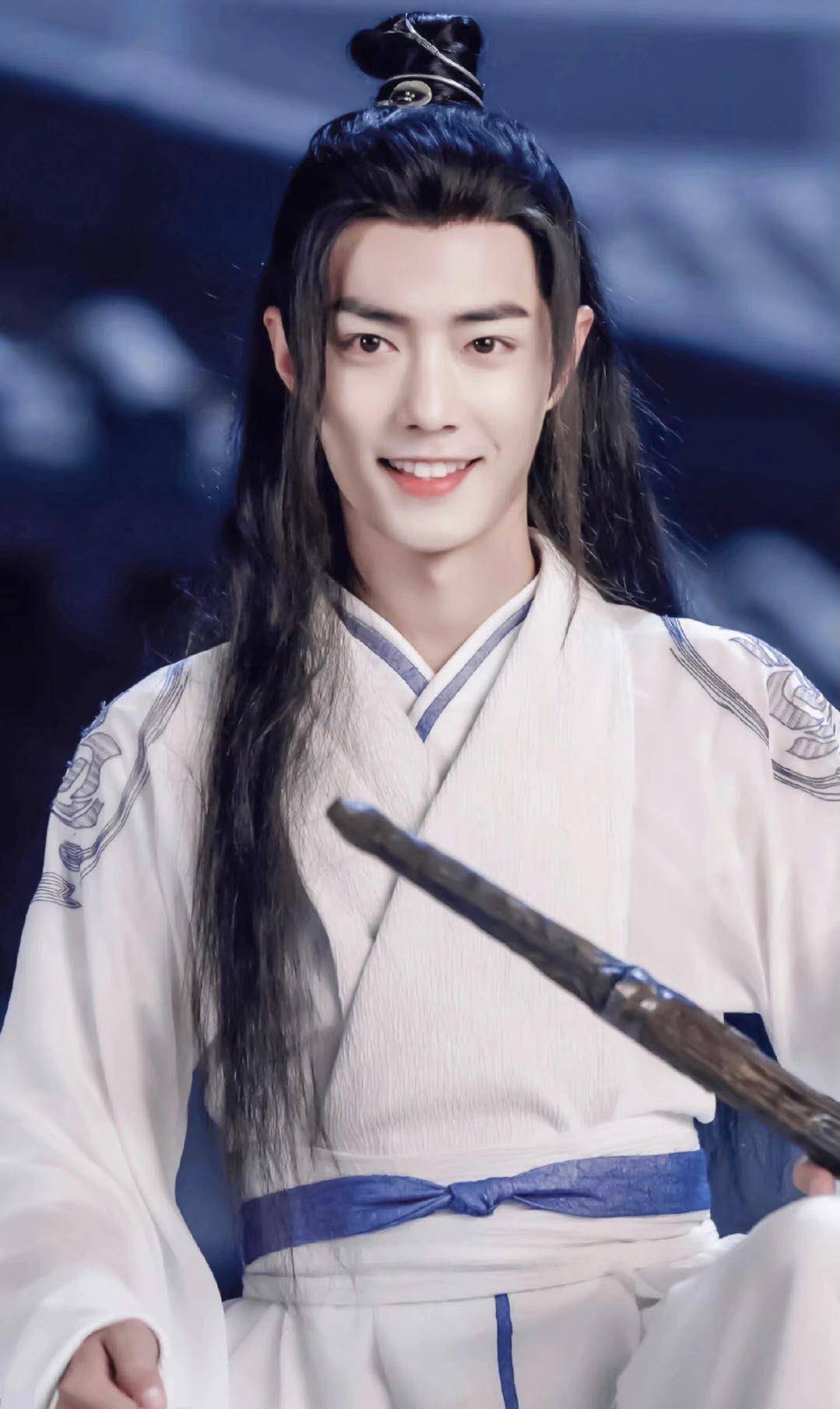 好在最近有消息流出表示于婉琴应该会退出肖战团队,接手的经纪人信息