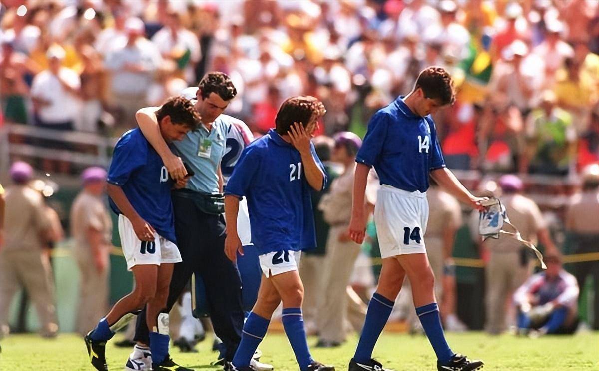 自1982年世界杯至今,决赛球队必有国米和拜仁球员_联邦德国_法国_vs