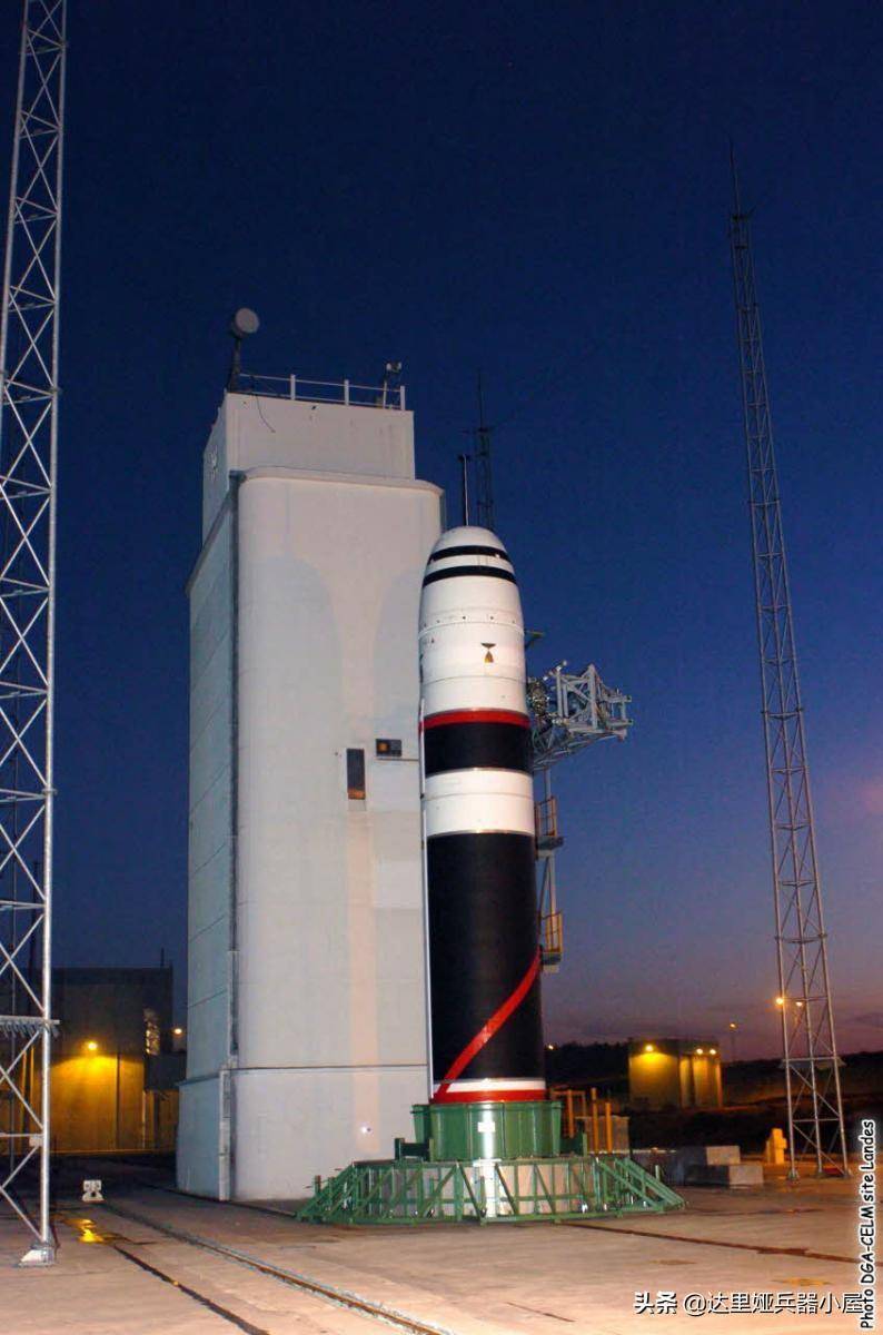 太阳王"重锤";法国m51型系列潜射洲际弹道导弹_战略_公司_型导弹