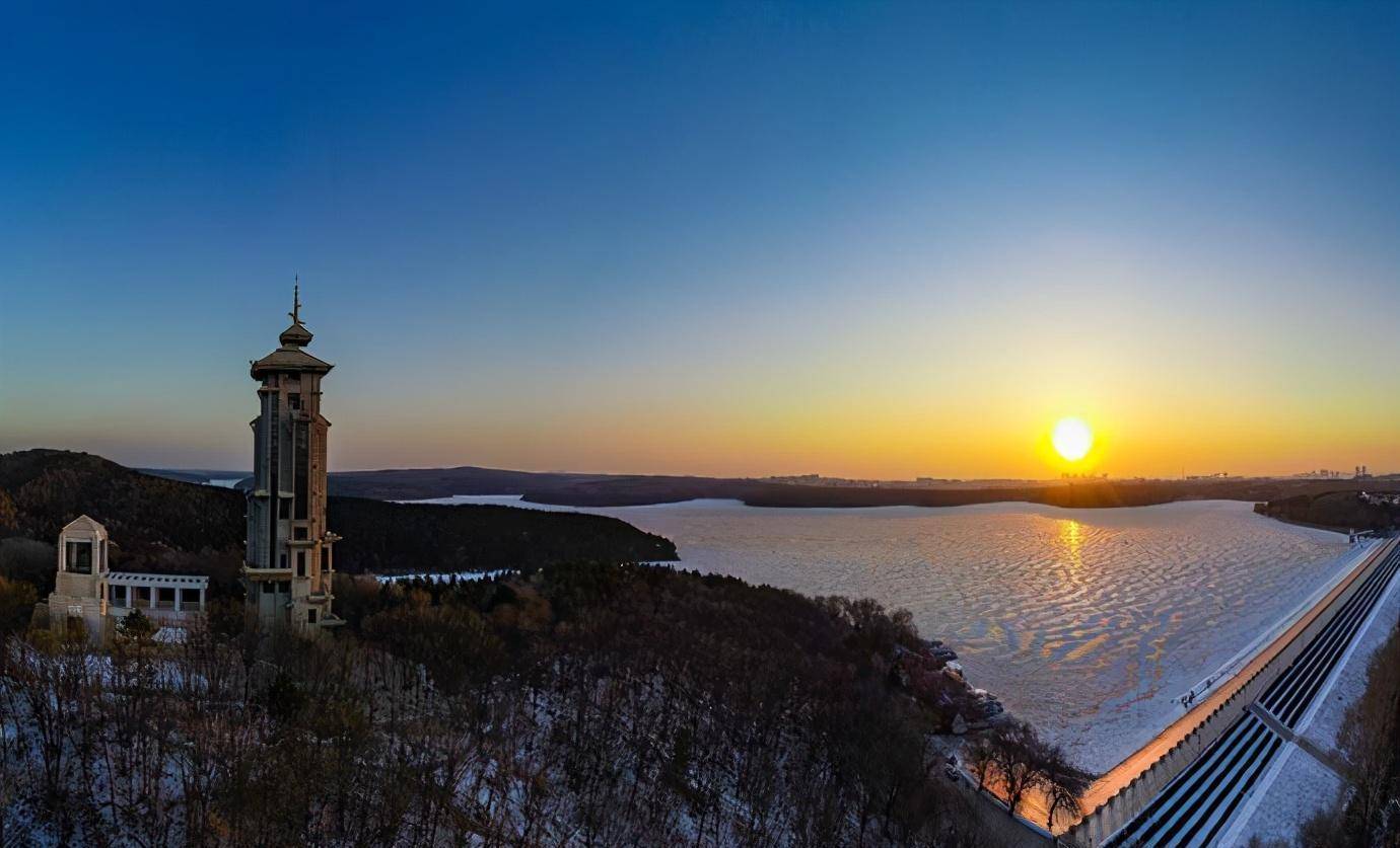 长春有个"弯月"潭,与日月潭互为姐妹潭,竟与伪满洲政府有关_净月潭