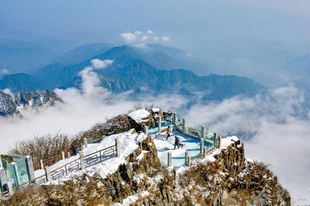 峨眉山雷洞坪滑雪场正式开滑_活动_门票_优惠