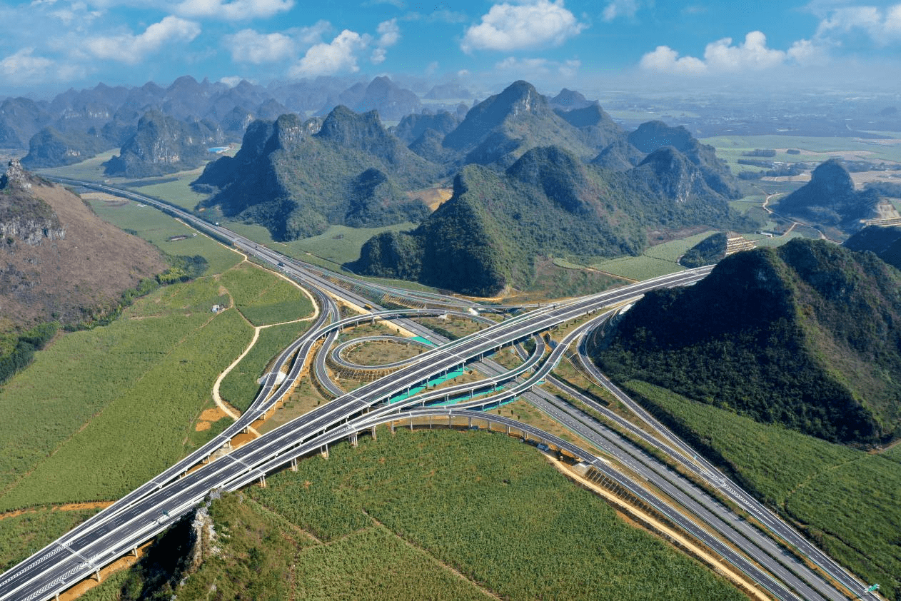 广西平果至南宁高速公路正式建成通车_建设_百色_李雪芝