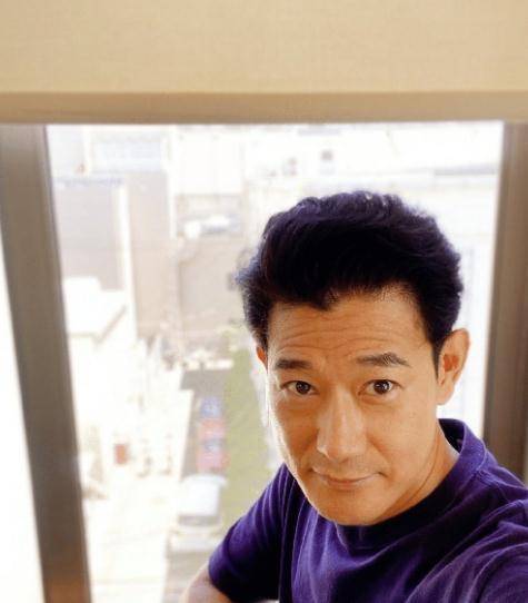 原天天向上主持人浩二,为中国献上祝福,into1的两位怎么没动静_发展