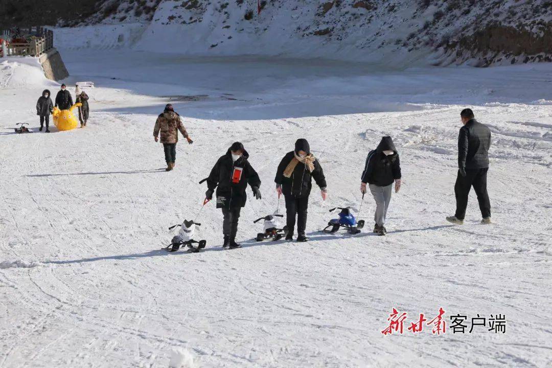 金昌市金川区宁远堡镇乡韵龙景野狐湾嬉雪场建成迎客