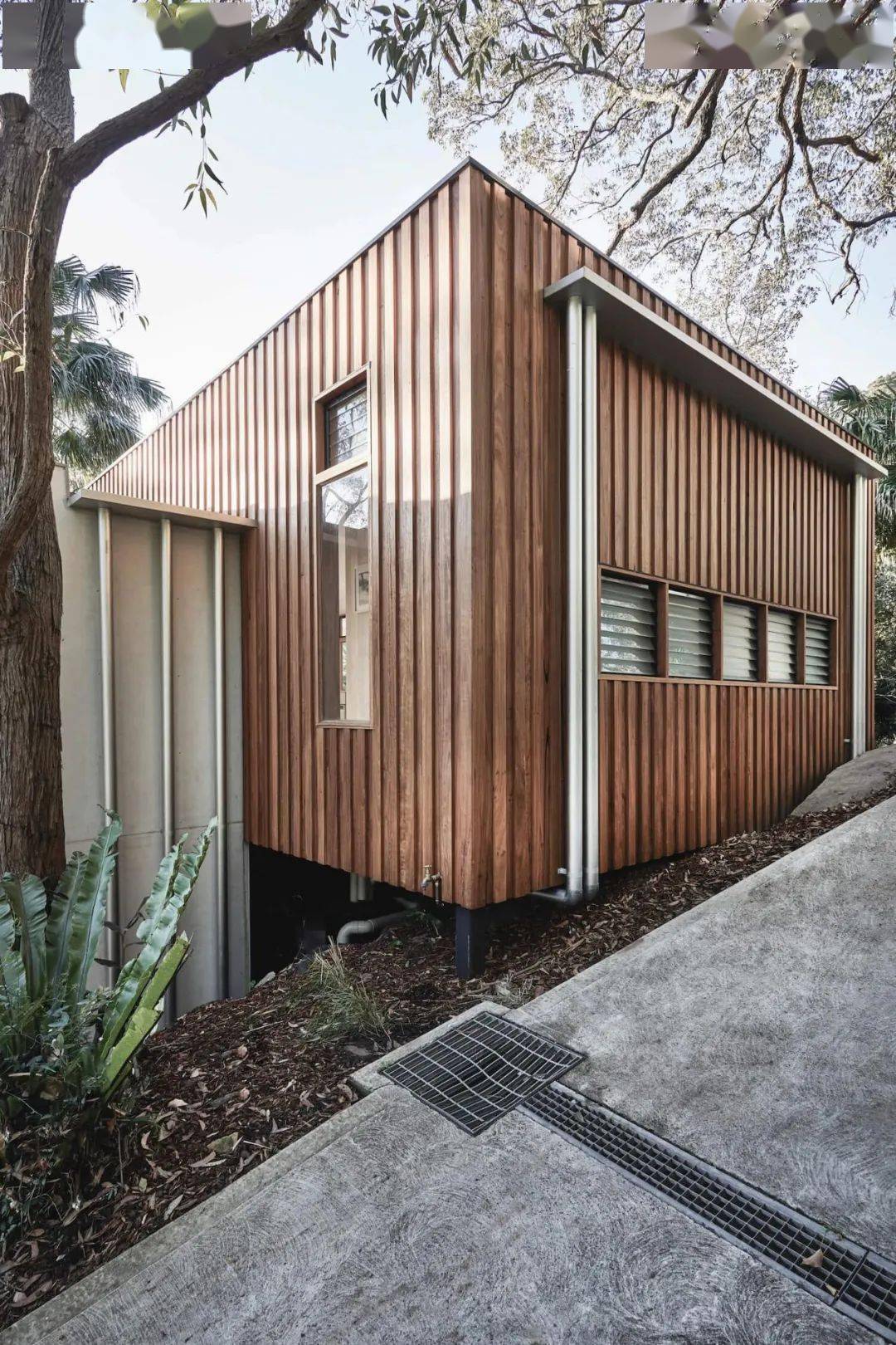 包括山地集装箱住宅,水上集装箱住宅 , 集装箱室内装饰三种类型