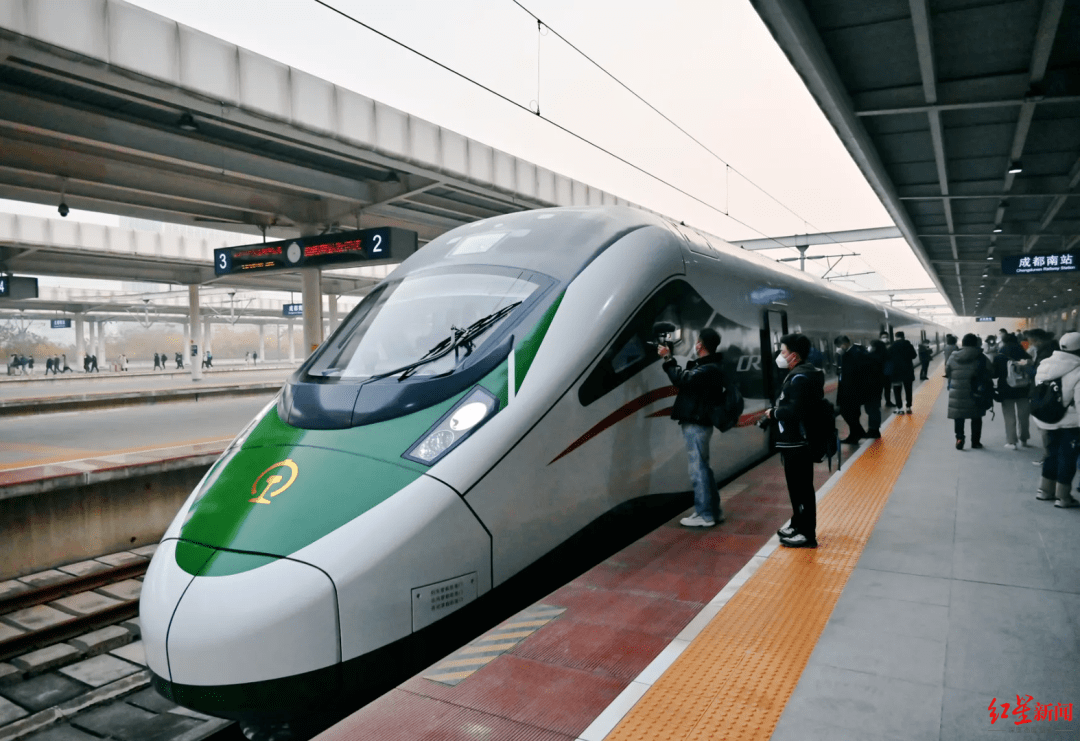 成都至西昌首趟动车发车_建设_南站_成昆