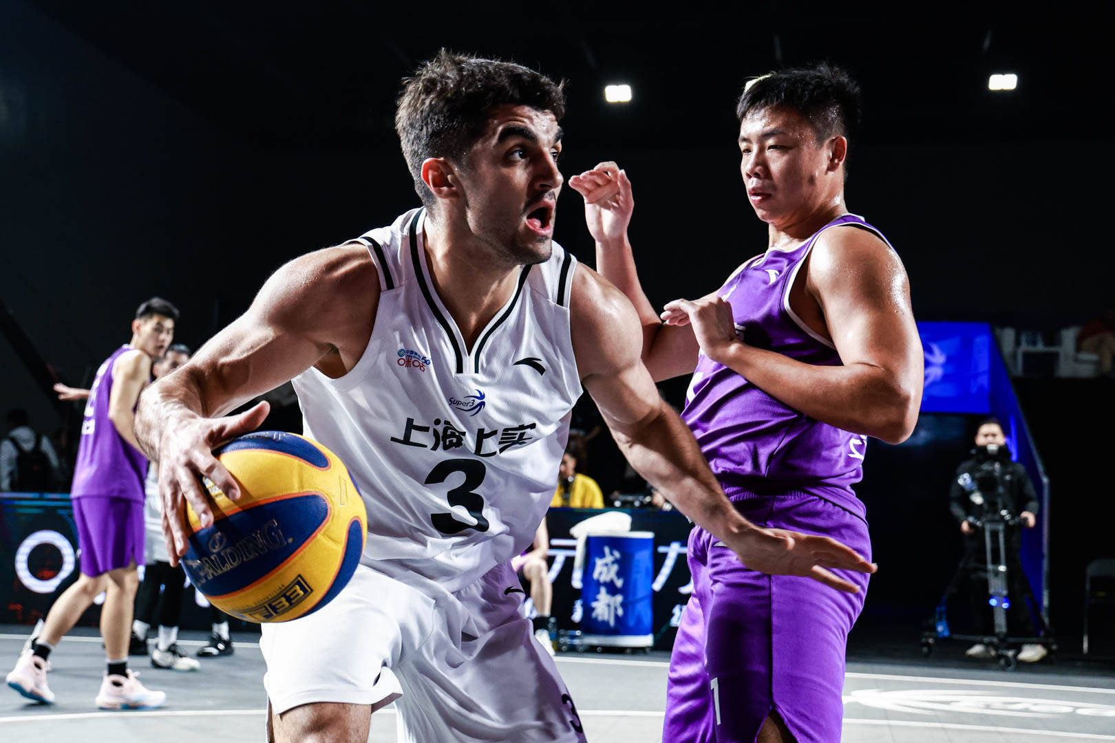 这些三人篮球选手的人生,覆盖着中国体育每一条成长路径_球员_郑毅_1